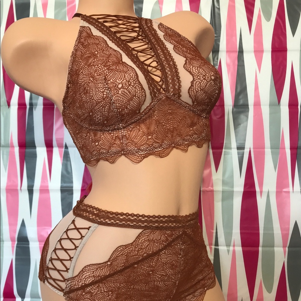 Victoria’s Secret High Neck Bralette & Shortie Set - Picture 2 of 5